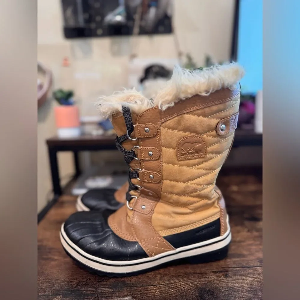 Sorel Torfino Tan‎ lace up boots size 6